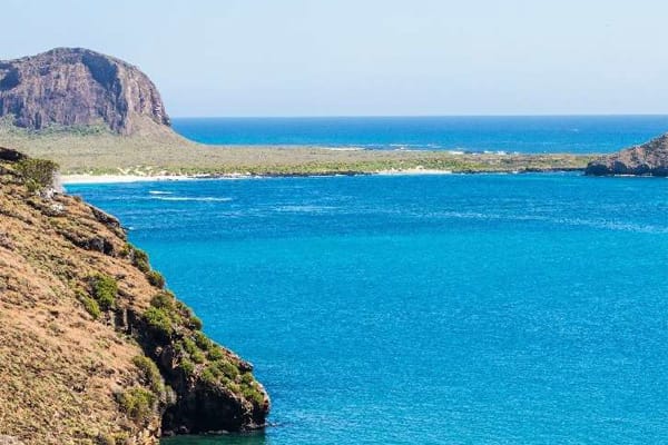 Letty Yacht - South & Central Islands