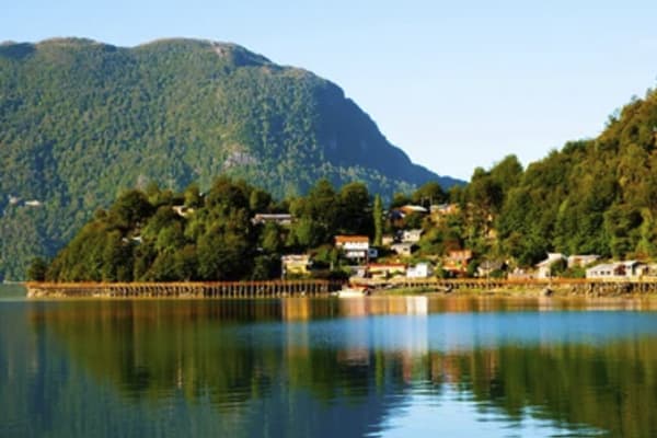 Magellan Explorer - Patagonia & Chilean Fjords (Southbound)