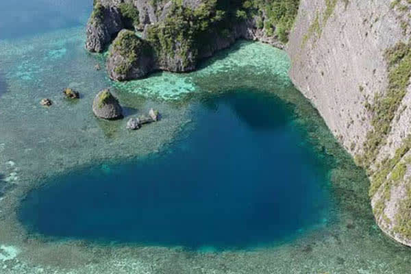 Mutiara Laut - North & South Raja Ampat: Misool, Waigeo, & Wayag - Day 3